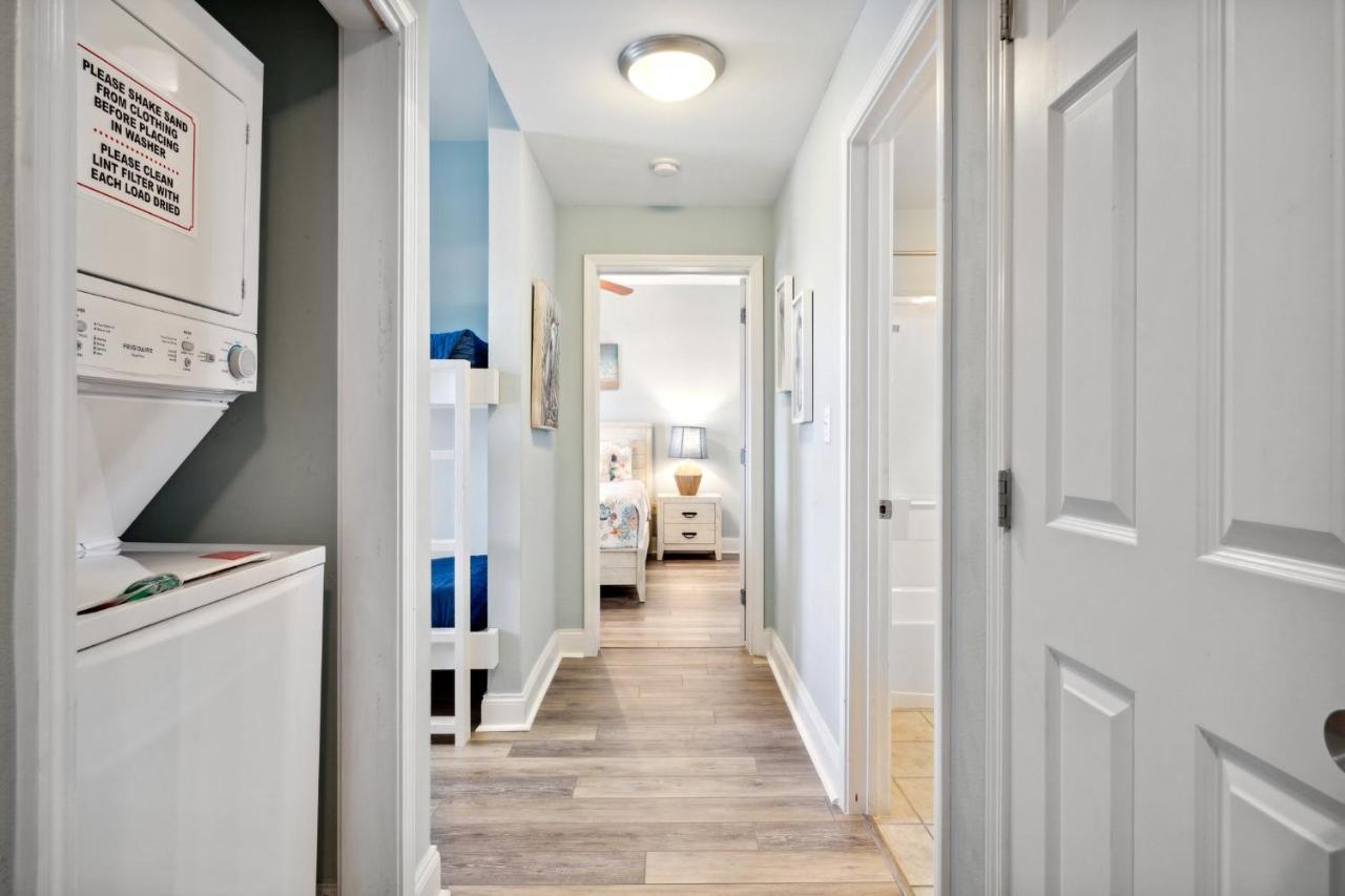 King N Coffee At Laketown Wharf #511 By Nautical Holiday home *
