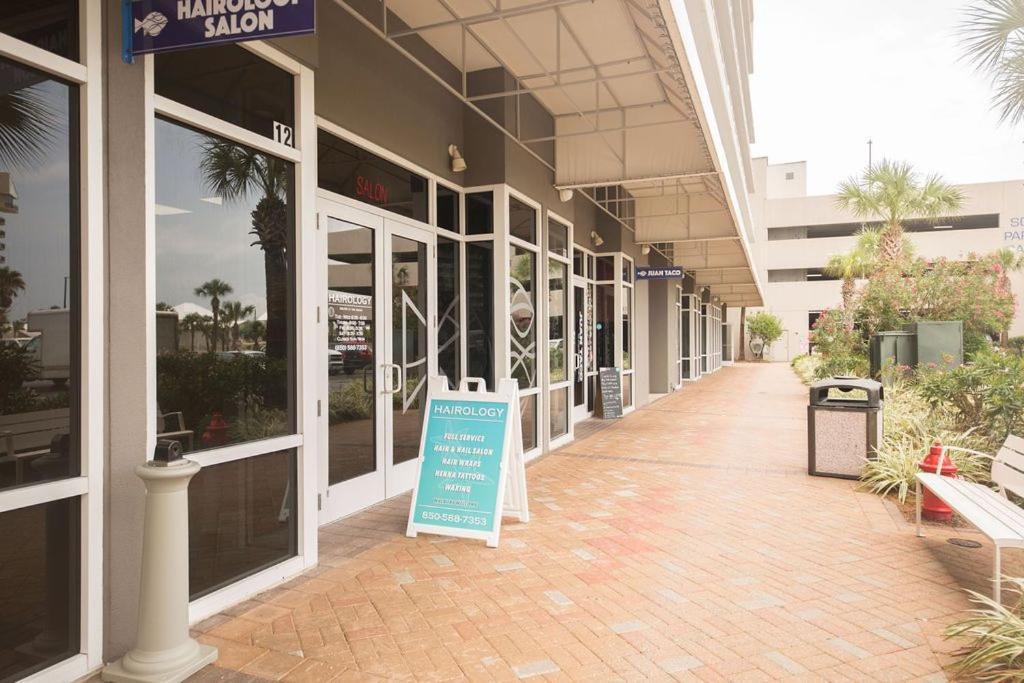 King N Coffee At Laketown Wharf #511 By Nautical Holiday home *